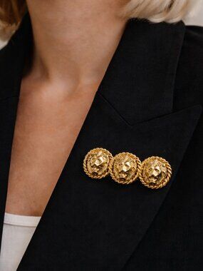 Vintage Gold Lion Head Brooch Statement Pin Classic Runway Style